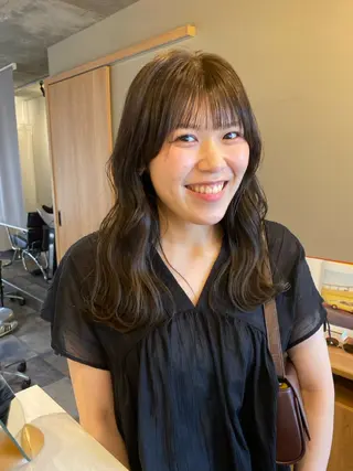 セミロング みやけ ひなのヘアスタイル