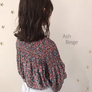 ミディアム カラー 市川 千夏のヘアスタイル