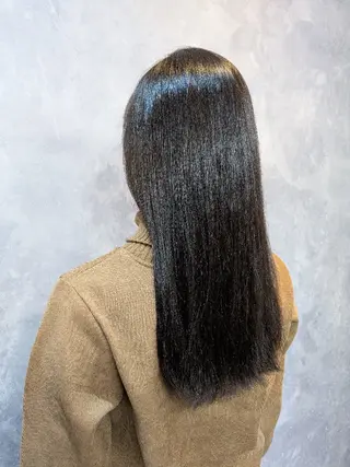 ロング カラー 佐藤 璃咲のヘアスタイル