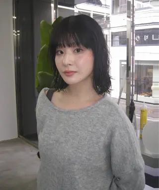 ミディアム 酒井 美里のヘアスタイル