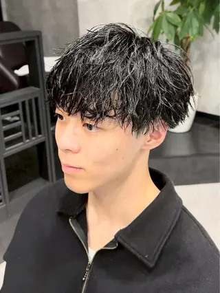 パーマ メンズ ⚡️大宮パーマ特化 美容師⚡️ 真裟斗のヘアスタイル