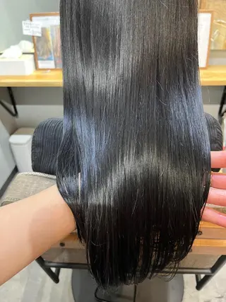 セミロング カラー パーマ ヘアアレンジ メンズ キッズ ネイル マツエク・マツパ アイブロウ 久木原 ゆりのヘアスタイル