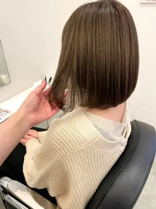ミディアム カラー NANO／ ブリーチ×レイヤーのヘアスタイル