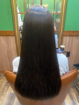 ロング 山田 太一のヘアスタイル