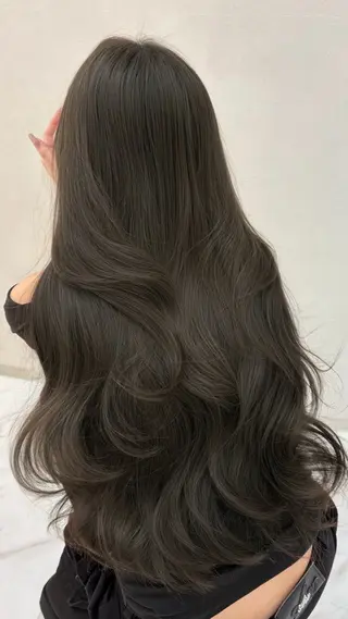 ロング カラー パーマ TOMO/ブリーチ 無しオリーブのヘアスタイル