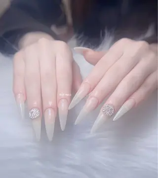ネイル Hin Nailのネイルデザイン