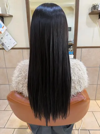 ロング カラー 井上 琉菜のヘアスタイル