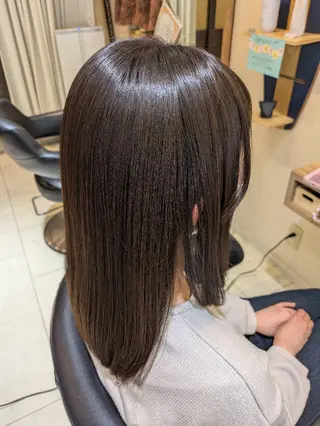 セミロング 塚原 友紀子のヘアスタイル
