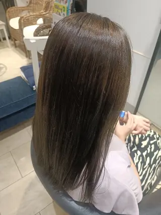 カラー ロング 🍒無料カット🍒 小早川 寧々のヘアスタイル