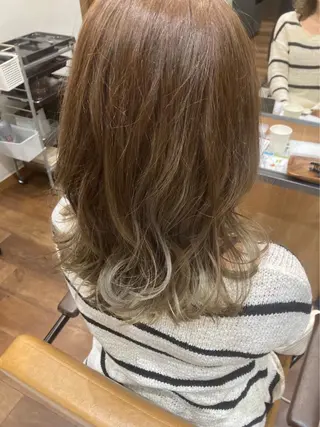 カラー 🍀小顔ショート🍀 有賀祐貴のヘアスタイル