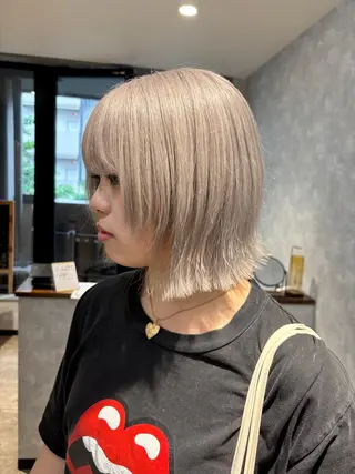 ショート 🌐NATSUMI 🌐【寒色カラー】のヘアスタイル
