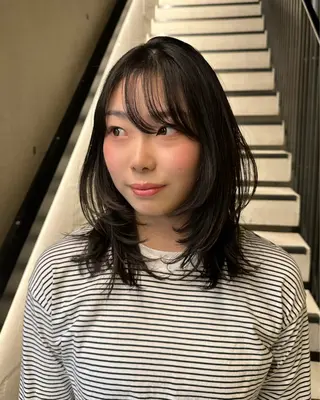 ミディアム 小田 大樹のヘアスタイル