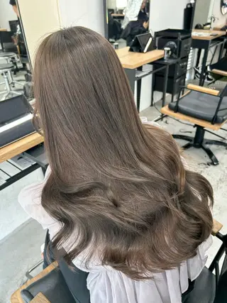 ロング カラー RYOSUKE ハイトーンのヘアスタイル