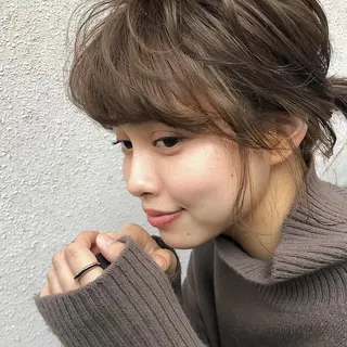 ミディアム カラー ヘアアレンジ KONOMI スタイリストのヘアスタイル
