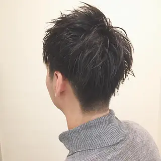 ショート カラー メンズ 白浜 サキのヘアスタイル