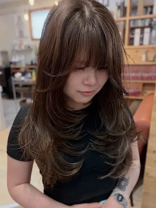 ロング cana 札幌レイヤースタイルのヘアスタイル