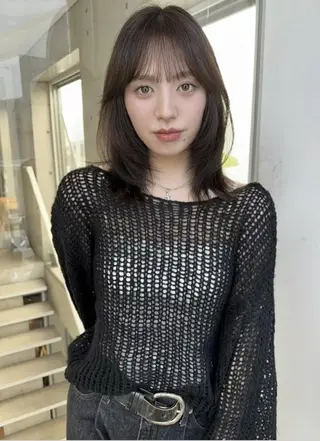 セミロング 髪質改善＊韓国レイヤ ーカット🫧🪽衣愛のヘアスタイル