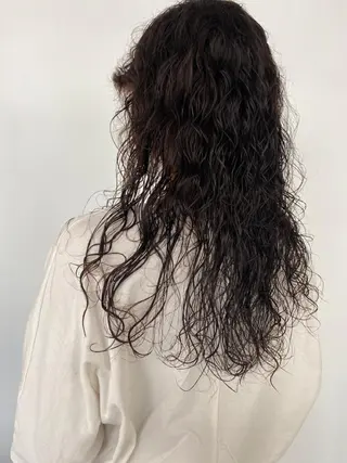 ロング パーマ KOOKI スティードトーキョーのヘアスタイル