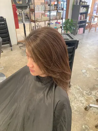 ミディアム カラー 鍋島 くるみのヘアスタイル
