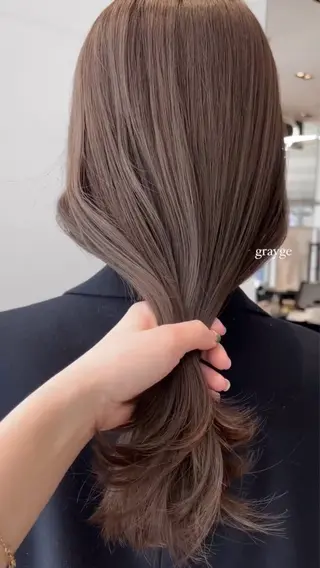セミロング カラー K-two谷町❄️ hinaのヘアスタイル