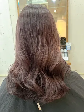 セミロング 🩷艶カラー 🧡💛リサ🫧のヘアスタイル