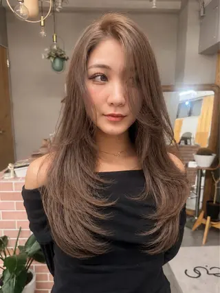 カラー 🌙ヘーゼルベージュ レイヤーカット🌙のヘアスタイル