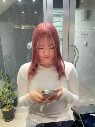 カラー ミルクティーベージュ ブリーチ🖤サヤカのヘアスタイル