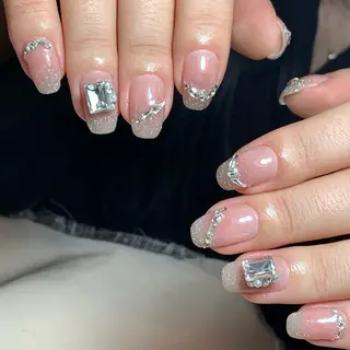 ネイル VV  Nail salonのネイルデザイン