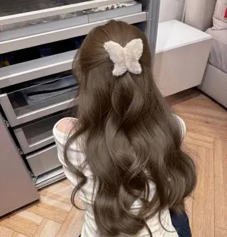 ロング 透明感ベージュ×レイ ヤーカット🎀セナのヘアスタイル