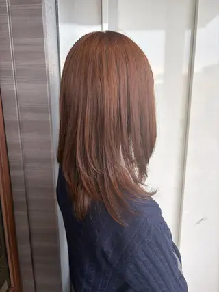 セミロング カラー 滝本 和叶のヘアスタイル