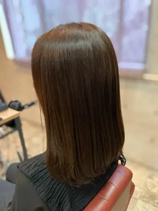 ミディアム カラー ERIKO Tのヘアスタイル
