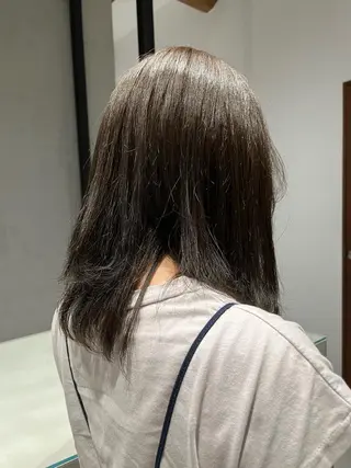 セミロング カラー 林 美優のヘアスタイル