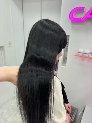 セミロング カラー 抜け感レイヤー︴ ニュアンスカラーのヘアスタイル