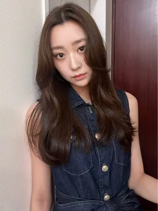 ロング Shiro RENのヘアスタイル