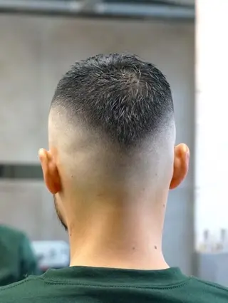 メンズ BroTokyo Hinaのヘアスタイル