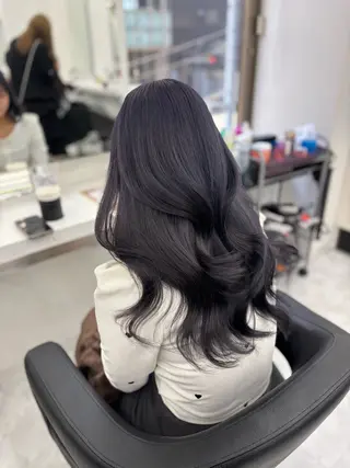 セミロング 抜け感レイヤー︴ ニュアンスカラーのヘアスタイル