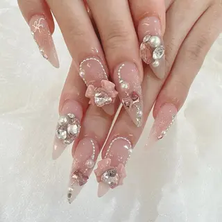 ネイル 🎀Aura. Yurachanのネイルデザイン