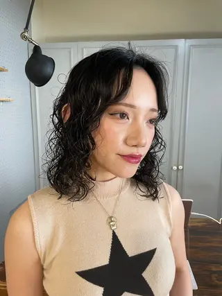 ミディアム パーマ 🤩噂のMr.髪ポジ ティブ®️yu🤩のヘアスタイル