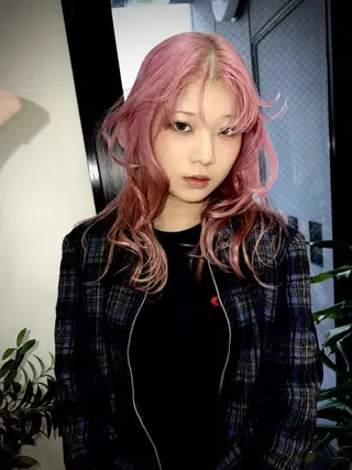 セミロング ✨ブリーチ/ウルフ/ 心斎橋/横山大樹のヘアスタイル