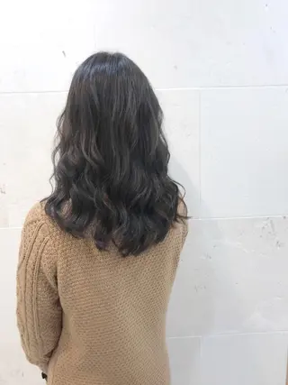 セミロング カラー 髪質改善 高橋 勇樹のヘアスタイル
