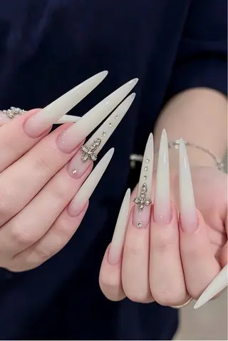 ネイル VELA ネイルサロンのネイルデザイン