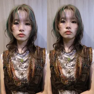 セミロング カラー 💫レイヤーカット 💫ブリーチ💫サキのヘアスタイル