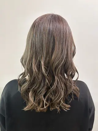 ロング カラー 古川 琴美のヘアスタイル