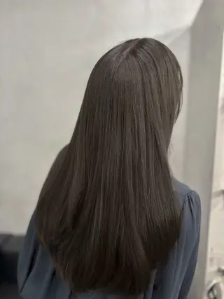 ロング カラー 小田 美沙紀のヘアスタイル