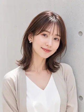 ミディアム カラー 宇梶 千愛のヘアスタイル