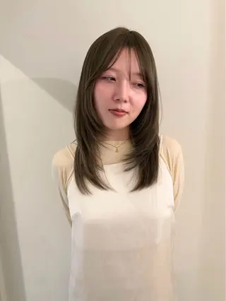 ロング カラー 渋谷 留菜のヘアスタイル