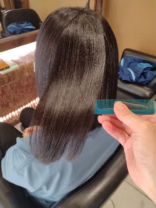 ミディアム 青山 早智子のヘアスタイル
