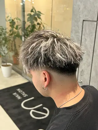 ショート カラー パーマ メンズ 小松崎 翔太のヘアスタイル