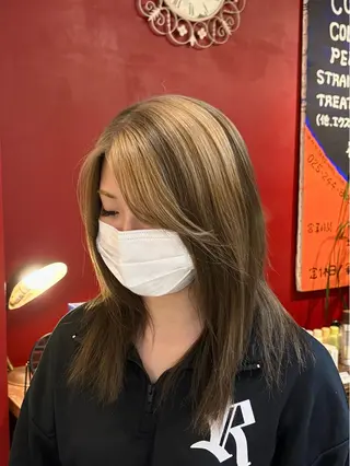 ミディアム カラー ORe'S HAIR BE GLaDユウナのヘアスタイル
