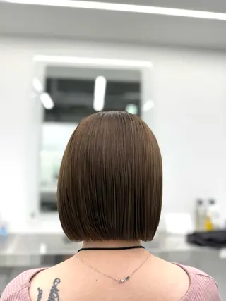 ショート カラー ヘアアレンジ 縮毛矯正🤍 ボブ/ HIKARIのヘアスタイル